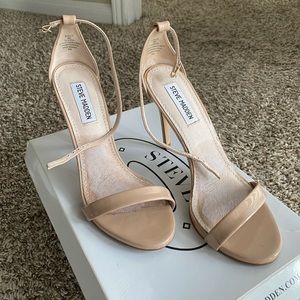 Steve Madden stecy blush patent heels